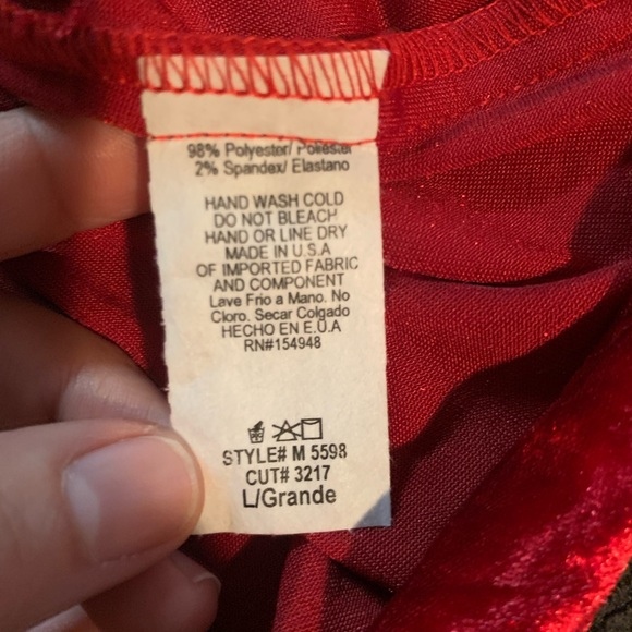 NWT Spin Red Velvet long sleeve blouse. Size L. - Picture 4 of 6